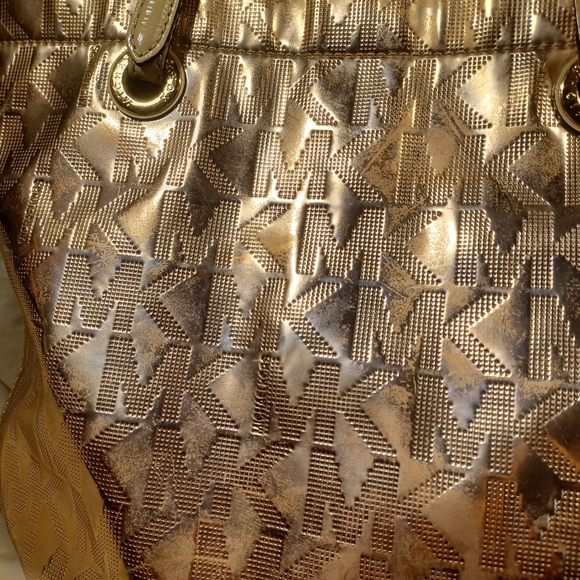 Michael kors tote - Picture 7 of 9